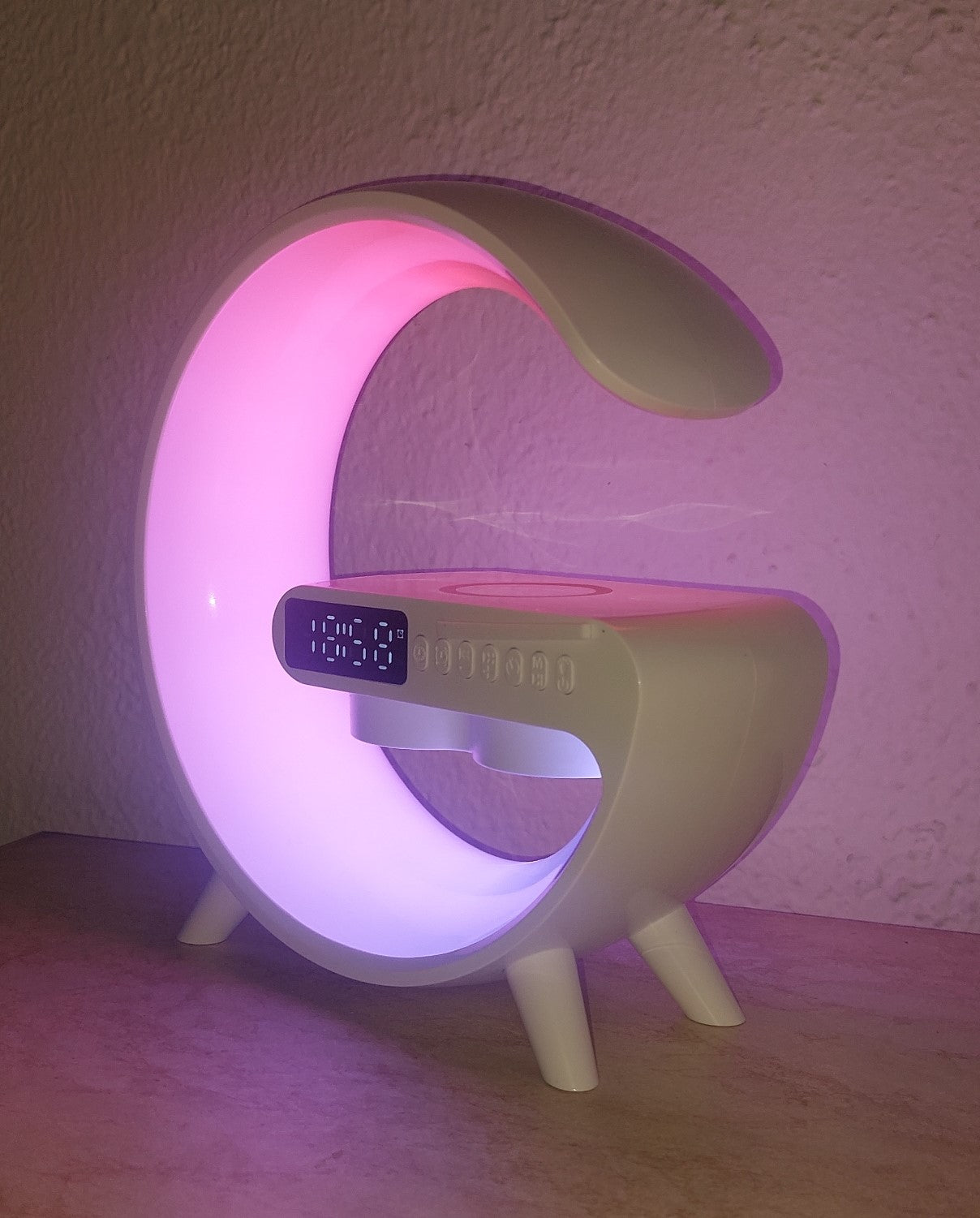 Multifunkcionalna LED lampa-punjač-Bluetooth zvučnik i sat